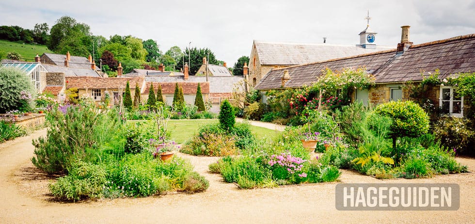 Cottage Garden med staudebed og grusganger
